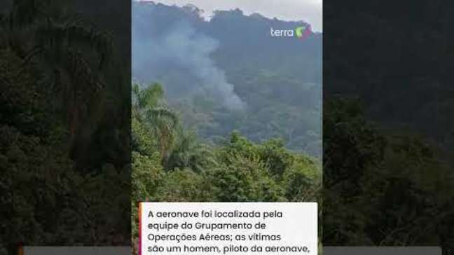 Queda de helicóptero deixa ao menos quatro mortos no Rio de Janeiro #shorts