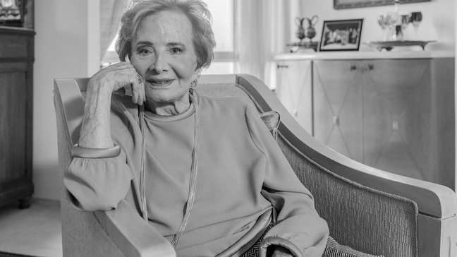 Morre a atriz Glória Menezes, estrela da teledramaturgia, aos 91 anos