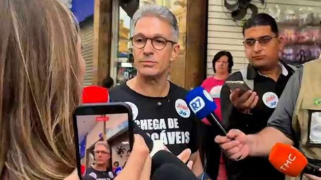 Zema diz que ouviu em visita à Rua 25 de Março que ‘bets estão retirando dinheiro do comércio’