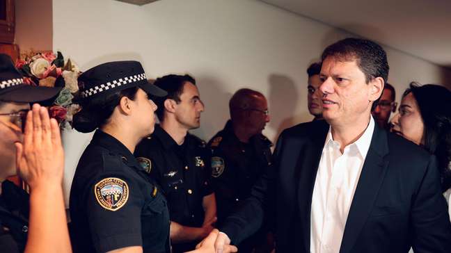 Tarcísio rebate críticas à polícia sobre caso Dark Horse e diz que decisão do STF será cumprida