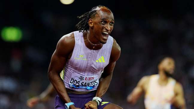 Alison dos Santos bate recorde mundial dos 400m com barreiras em Zurique