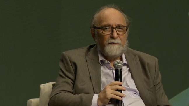 Miguel Nicolelis cita Alan Turing ao explicar que o cérebro não é e nem nunca será um computador