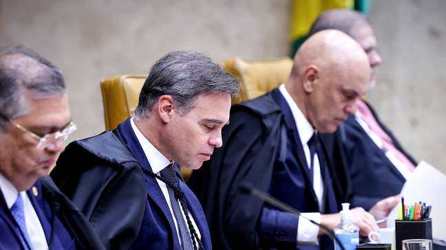 Especialistas apontam que conflito entre ministros do STF coloca credibilidade da Corte em xeque