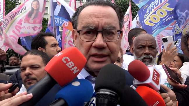 Augusto Cury diz que 'Brasil está quebrado' durante caminhada e propõe integração na segurança