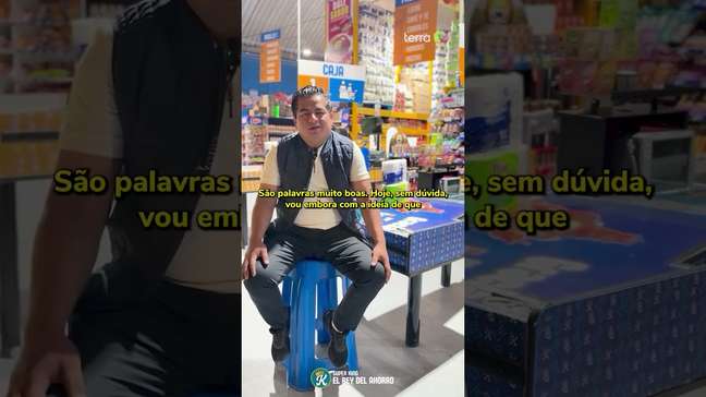 Homem que salvou criança de atropelamento no México ganha prêmio por ato heróico #shorts