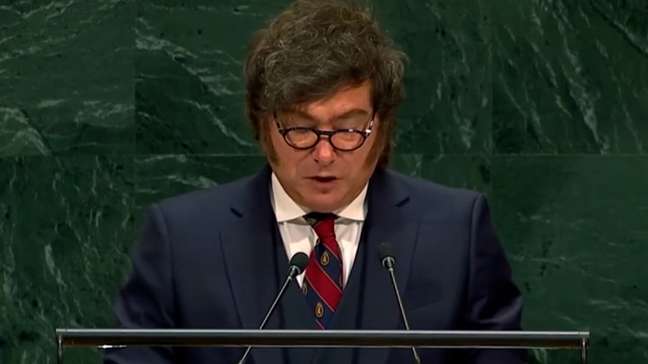 Milei chama ONU de 'inútil' e cobra atitude sobre Malvinas: 'Não seremos indiferentes'