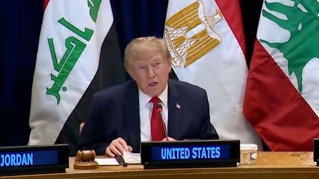 Na ONU, Trump afirma que 1 bilhão de barris de petróleo foram escoltados de Ormuz