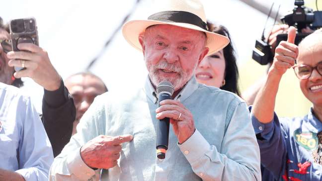 'Quem quiser ganhar dinheiro que arrume um jeito honesto', diz Lula após proibir bets