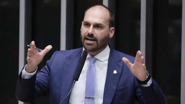Eduardo ameaça retaliar diplomatas que ‘sabotaram’ governo Bolsonaro se Flávio for eleito