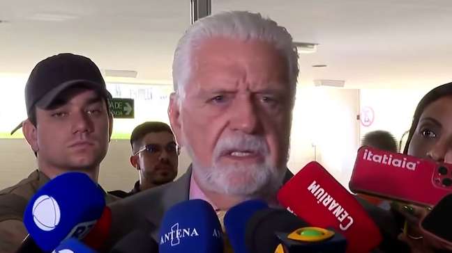 Jaques Wagner afirma que Senado deve pautar fim da escala 6x1 na próxima semana