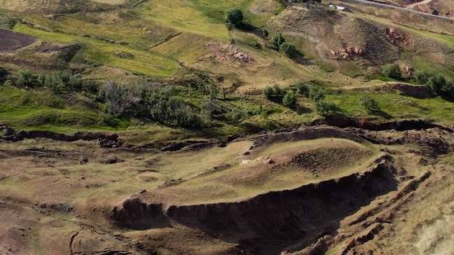 Arca de Noé? Pesquisa que busca vestígios em formação montanhosa avança na Turquia