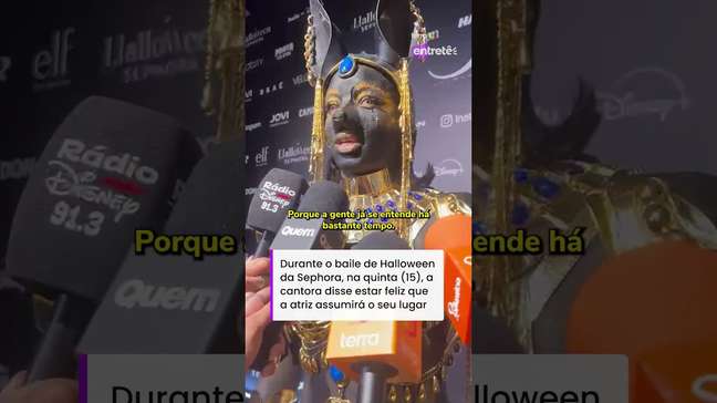 Iza celebra Paolla Oliveira como rainha de bateria na Imperatriz #shorts
