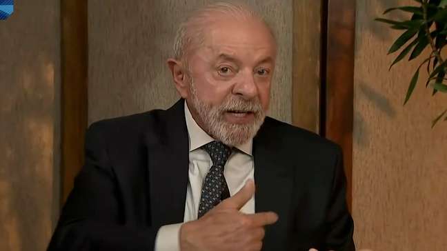 Lula diz não precisar 'aprender responsabilidade com a Faria Lima’ ao negar ‘bomba fiscal’ em 2027