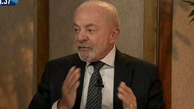Lula diz que não subestimou Flávio Bolsonaro e fala em ‘povo assumindo responsabilidade da campanha’
