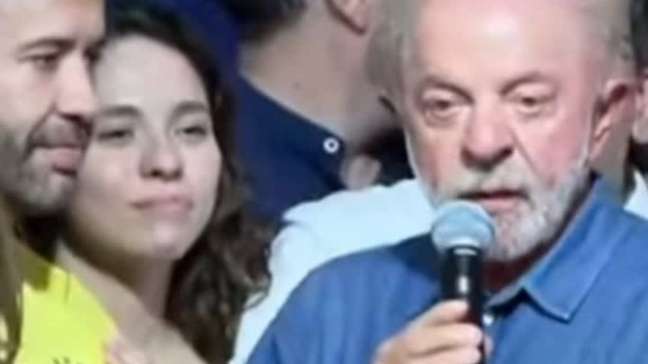 Lula exalta Janones e fala em aumentar comunicação digital