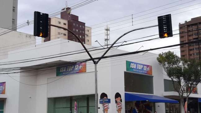 Semáforos da rua Rio Grande do Sul e Souza Naves estão com falhas