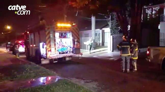 Corpo de Bombeiros verifica fumaça em imóvel no bairro Coqueiral em Cascavel