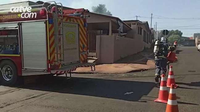 Casa é destruída por incêndio no bairro Santa Clara 4 em Toledo