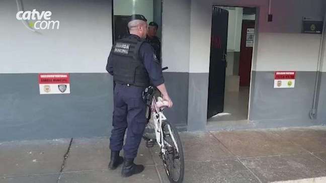 Guarda Municipal apreende adolescente com bicicleta furtada no Centro de Cascavel