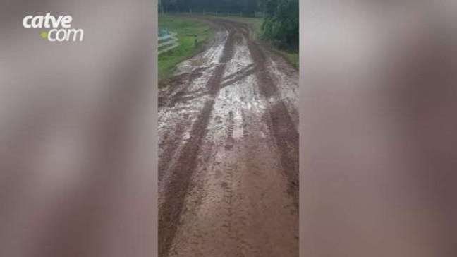 Moradores reclamam da dificuldade de transitar nas linhas rurais de Cascavel